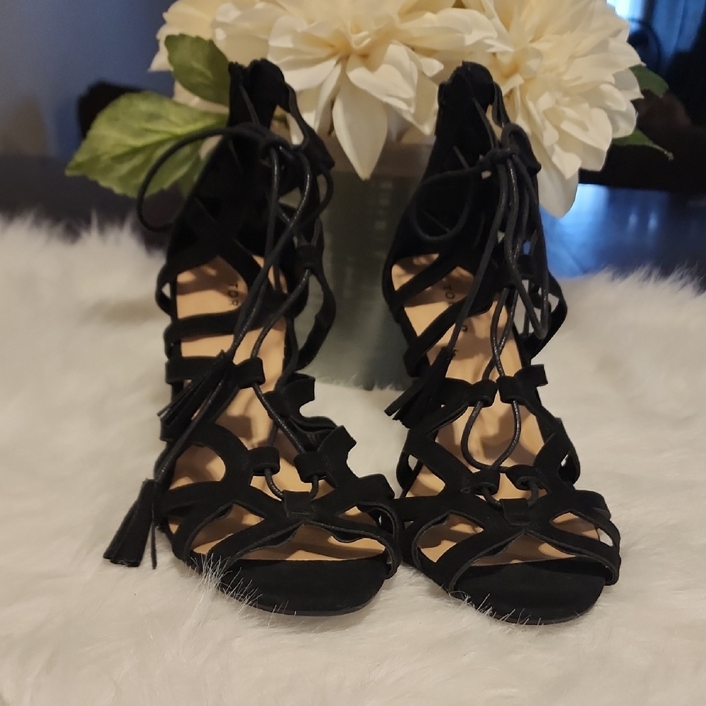 Torrid lace Up Zip Up Heels Size 9